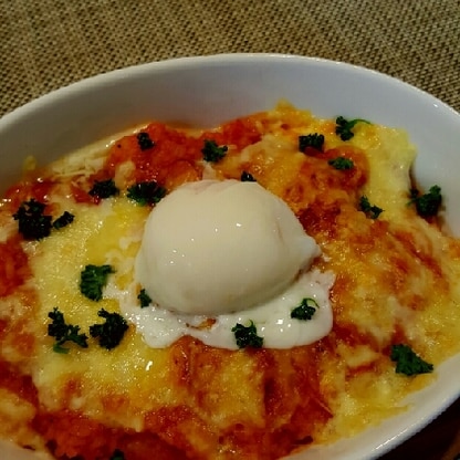 余ってた温泉卵とパセリをのせてみました。
トマトとチーズがマッチしてとても美味しかったです。
また作ろうと思います。